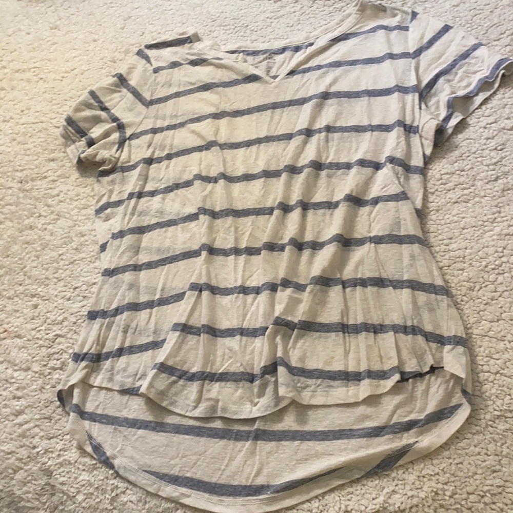 White and blue striped shirt - Picture 1 of 4